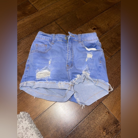 women’s jean shorts - Picture 1 of 4